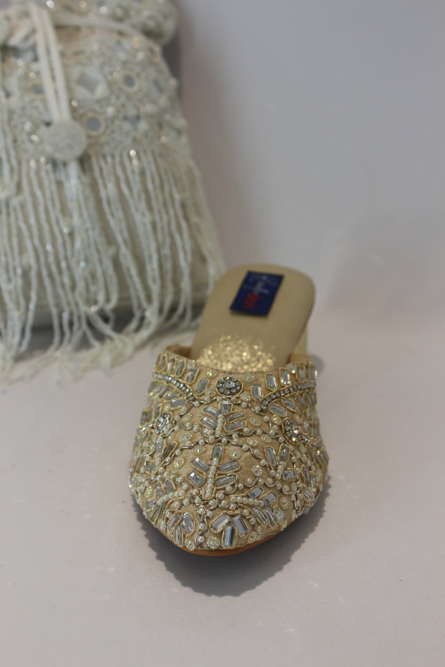 Classic Golden Mojri