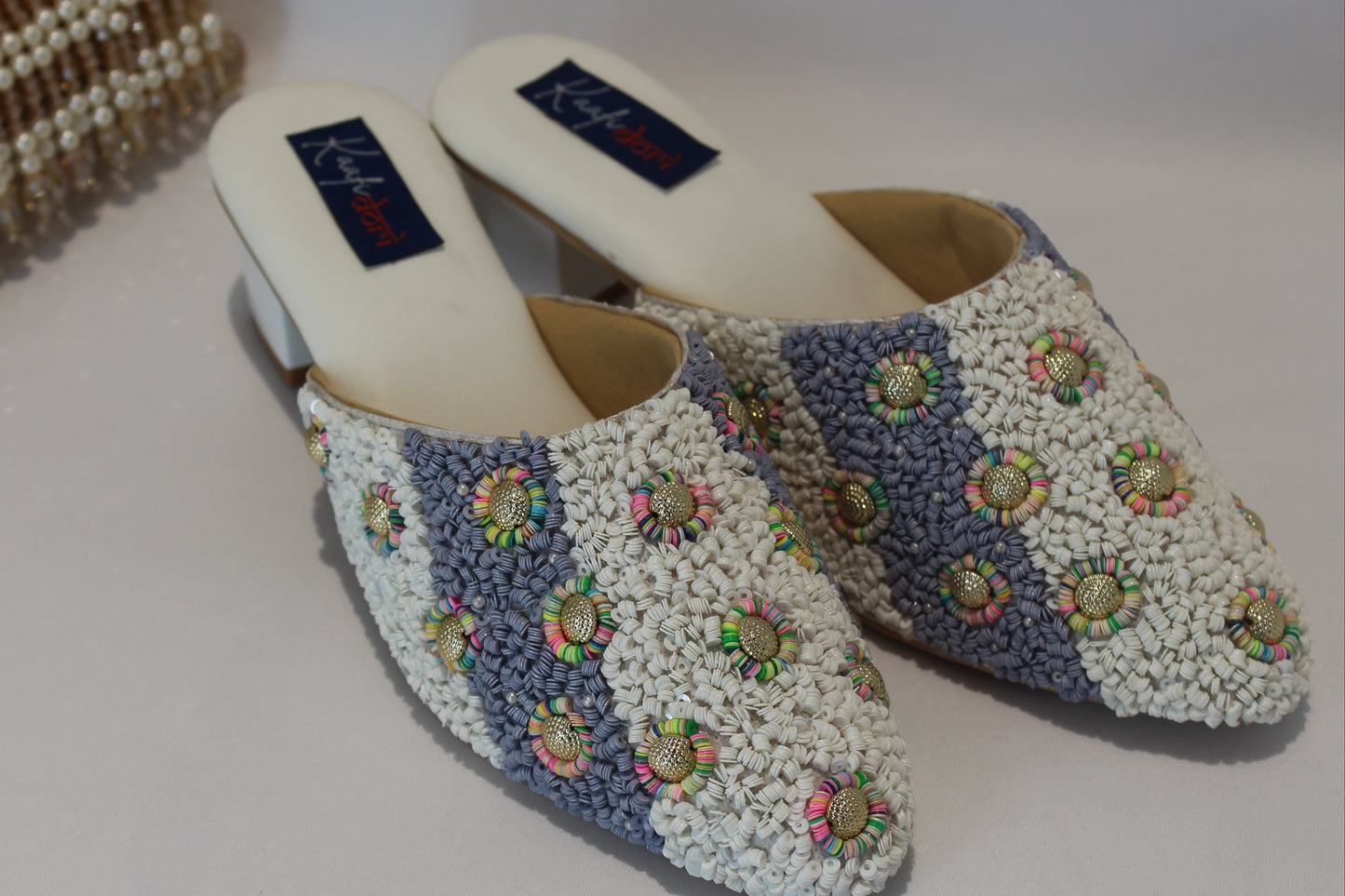 White Heel Mojri