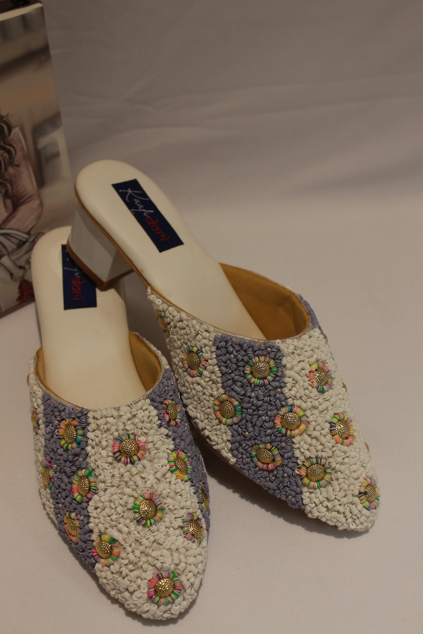 White Heel Mojri